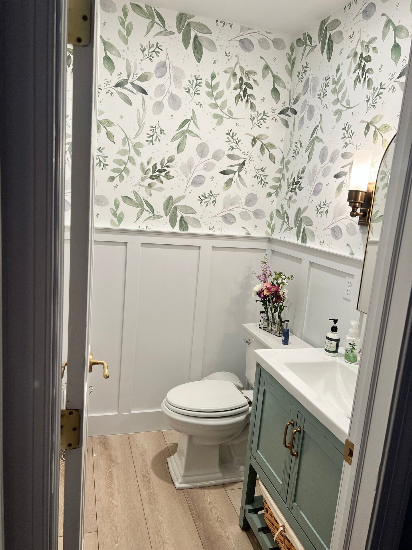 CAROLINE L Wallpaper | Removable Pre-pasted Floral Wallpaper 0160
